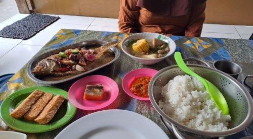 Top 14+ Tempat Makan Enak di Beji Depok, dengan Harga Murah Meriah