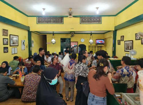 Top 12+ Warung Soto di Jakarta Selatan Paling Enak &amp; Legendaris!