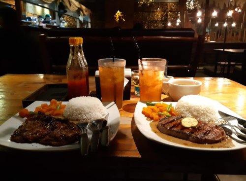 Top 15+ Tempat Makan Steak di Bandung Paling Enak &amp; Premium!