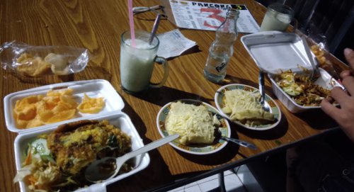 Top 17+ Tempat Makan Enak di Duren Sawit yang Menyajikan Menu Spesial