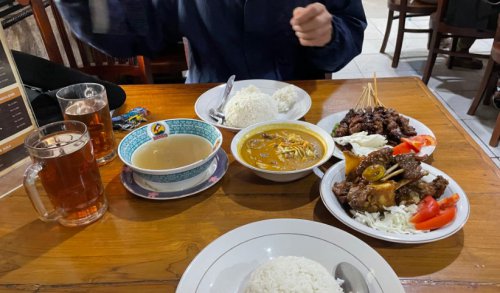Top 13+ Tempat Makan Sate Kambing di Jakarta Timur Paling Enak &amp; Legendaris!