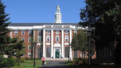 AS Instruksikan Perketat Pemeriksaan Visa Pelancong ke Harvard
