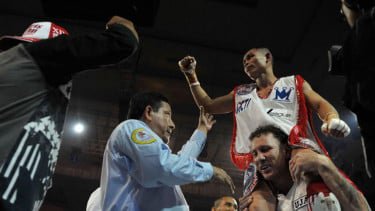 Kisah Legendaris: Ketika Chris John Habisi Sang Penghancur Manny Pacquiao
