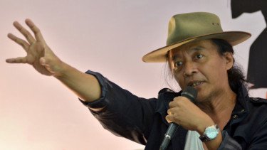 Amati Perang AS-Iran, Sujiwo Tejo: Cuma Pesta Kembang Api!