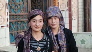 Gadis suku Uighur.