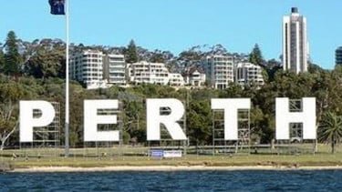 Lucifer Berada di Australia