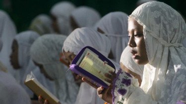 Tips Khatam Al-Qur&rsquo;an di Bulan Ramadhan, Ini Cara Mudah Menyelesaikan 30 Juz