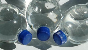 Mulai Dari Hal Kecil, Ini 9 Tips Kurangi Plastik dalam Rutinitas Harian