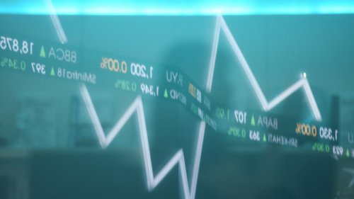 IHSG Terjun ke Level 7.065 pada Penutupan Hari Ini, Simak Deretan Saham Top Gainers