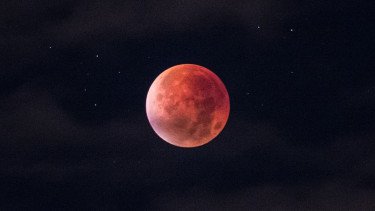 Siap-siap Lihat Langsung Gerhana Bulan Total Malam Ini, Cek Jadwalnya
