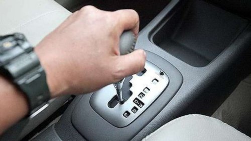 Mobil Matik Punya Label L di Tuas Transmisi, Ini Fungsinya