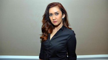 Deretan Kontroversi Nafa Urbach, Terbaru Dukung Kenaikan Gaji DPR Rp50 Juta
