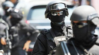 Aksi Brutal 11 Debt Collector di Serang! Nekat Keroyok dan Bacok Anggota Brimob, Baru 2 yang Ditangkap