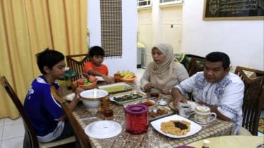 Kenapa Doa Saat Sahur Disebut Lebih Mustajab? Simak Penjelasan dan Tata Caranya