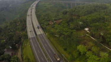Arus lalu lintas di jalan Tol Cipularang