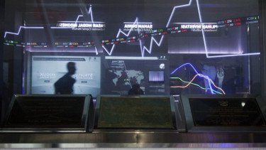 IHSG Ditutup Terkoreksi Meski Mayoritas Sektor Saham Hijau