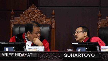 Hakim Arief Hidayat Bakal Pensiun 2026, MK Bersurat ke DPR