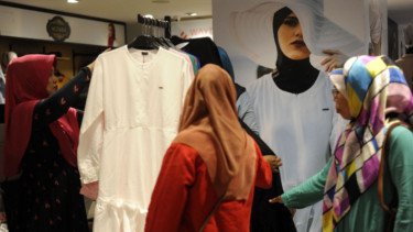 Belanja Kebutuhan Lebaran Tanpa Bikin Kantong Jebol, Ini Tips Mengatur Gaji dan Uang THR