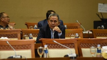 Menkeu Purbaya Soroti Banyak WNI Kerja di Luar Negeri, DPR: Biarkan Saja Mereka