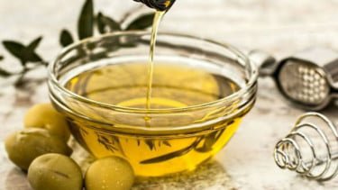 Viral Minum Olive Oil untuk Diet dan Awet Muda, Cek Dulu Efek Sampingnya Ini Sebelum Ikutan!