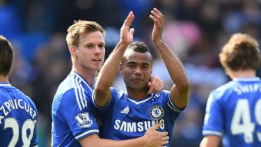 Dari Legenda Arsenal&ndash;Chelsea ke Kursi Pelatih: Ashley Cole Diincar Klub Italia untuk Debut Manajerial
