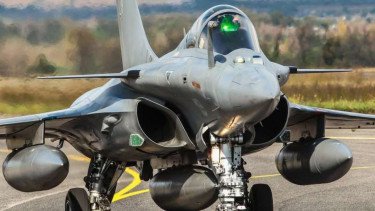 VIVA Militer: Jet tempur Eurofighter Typhoon, Penandatanganan MoU komitmen pembelian 24 Unit Pesawat Tempur F-15EX., VIVA Militer: Jet tempur F-35 Angkatan Udara Israel (IAF), VIVA Militer: Menhan RI Prabowo Subianto mengecek jet tempur Dassault Rafale, VIVA Militer: Pesawat Jet Tempur F-22 Raptor, Top 5+ Jet Tempur Paling Sulit Ditembak Jatuh, Nomor 2 Diborong Indonesia!