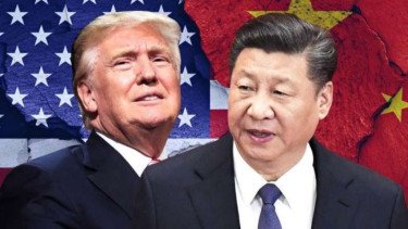 Di Balik Unjuk Gigi Kekuatan Militer, Xi dan Trump Hadapi Guncangan Ekonomi