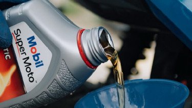 Oli motor Mobil Lubricants