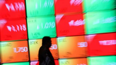 IHSG Sesi I Ambruk, Efek Pembekuan MSCI Masih Berlanjut