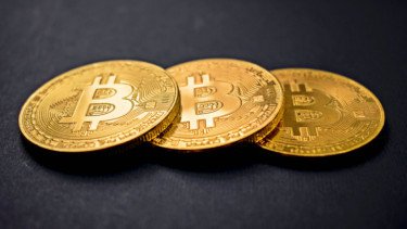 Bitcoin Anjlok 50 Persen, Masih Layak Serok atau Saatnya Jual? Ini Jawaban Pakar
