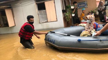 Banjir Lumpuhkan Kendari! Ribuan Warga Terdampak, Ratusan Rumah Terendam
