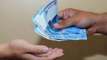 Pakar Keuangan: Jangan sampai Bebas Utang tapi Kehabisan Uang Gara-gara THR