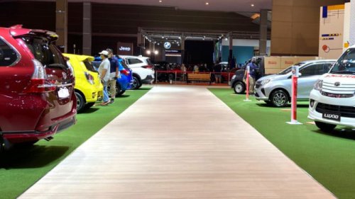 Terpopuler: Pajak Kendaraan Bikin Pusing, Rakyat Butuh Mobil Murah