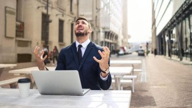 3 Hal Ini Bikin Investor Panik Usai The Fed Tahan Suku Bunga