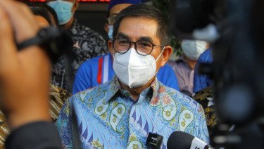 Eks Ketua MK Soroti Kasus Pertamina: Rule of Law Tergerus Populisme Hukum