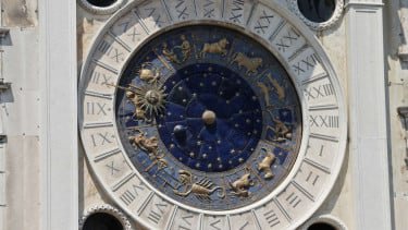 4 Zodiak Dapat Pesan Penting dari Semesta pada Jumat 23 Januari 2026, Waktunya Berani Berubah!