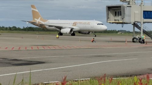 Pesawat Super Air Jet Rute Padang-Jakarta Mendarat Darurat di Palembang, Ini Penyebabnya