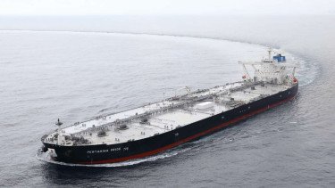 Selat Hormuz Ditutup Lagi, Dua Kapal Pertamina Masih Tertahan di Teluk Arab