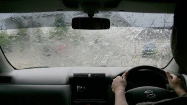 Musim Hujan Tiba! Ini Komponen Mobil yang Wajib Dicek Agar Tetap Aman di Jalan