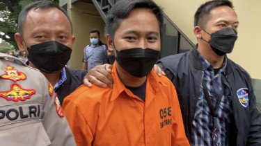 Doni Salmanan Sudah Bebas? Netizen Pergoki Keluyuran di Mal Bareng Istri