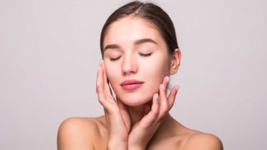 Mengapa Kulitmu Terlihat Kusam? Ini Tips Ampuh untuk Cerah Alami