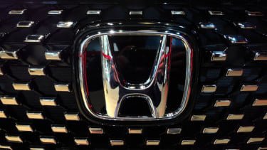 Terpopuler: Honda Kena Masalah Lagi, Arah Pajak Kendaraan Berubah, Van Listrik Farizon