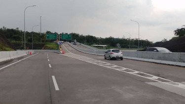 Minibus Terjun ke Sawah dari Tol Semarang-Solo, Satu Tewas