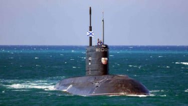 Rusia Kerahkan Kapal Selam Mengawal Tanker dari Venezuela yang Diburu AS
