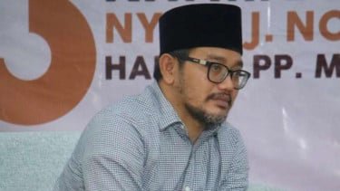 KH Abdussalam Shohib atau Gus Salam.