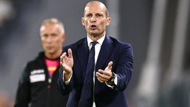 Kagum! Pelatih AC Milan Allegri Puji Emil Audero
