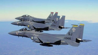 VIVA Militer: Pesawat tempur Sukhoi Su-27 Flanker militer Rusia, VIVA Militer: Jet tempur F-15 Eagle Angkatan Udara Israel, VIVA Militer: Jet tempur F/A-18 Super Hornet Angkatan Laut Amerika Serikat, VIVA Militer: Pesawat tempur Mikoyan MiG-29 Fulcrum militer Rusia, Pesawat Tempur TNI AU Buat Formasi 80 di Langit Jakarta saat HUT ke-80 RI, Top 5+ Jet Tempur Paling Legendaris dalam Sejarah, No1 Ikut Meriahkan HUT ke-80 RI!