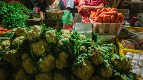 Ekonom Proyeksi Mei 2025 RI Deflasi 0,27 Persen, Harga Pangan Turun