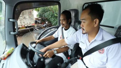 Wamenaker Wanti-wanti Perusahaan Logistik soal Jam Kerja Sopir