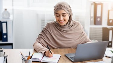Dijamin Lunas, Ini Doa Pelunas Utang Langsung dari Rasulullah SAW